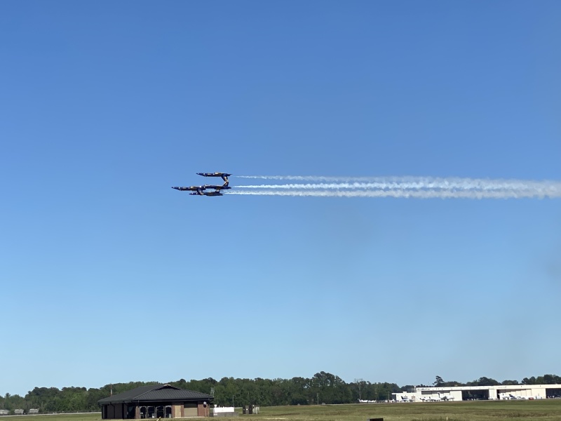 2022/04(April)/Blue-Angels-Airshow/800x600_2022-04-10-Blue-Angeles-Charleston-SC-071.JPG