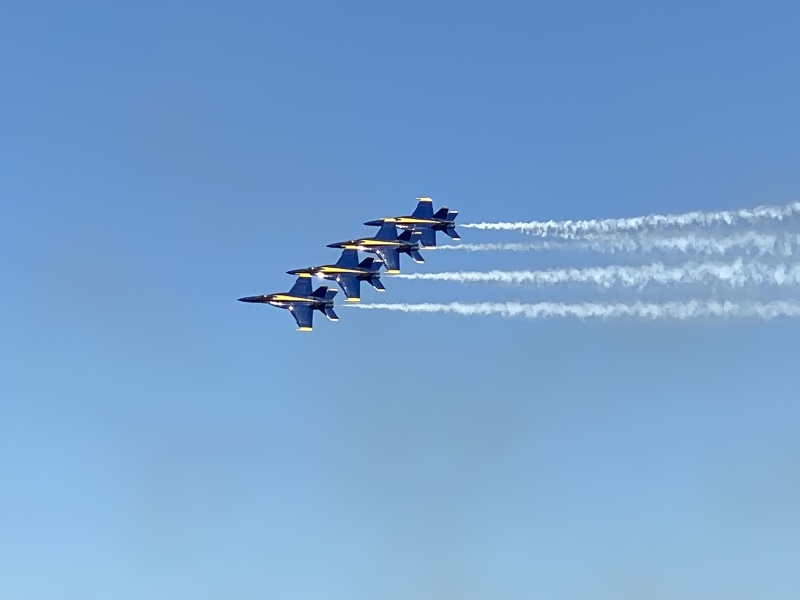 2022/04(April)/Blue-Angels-Airshow/800x600_2022-04-10-Blue-Angeles-Charleston-SC-074.JPG