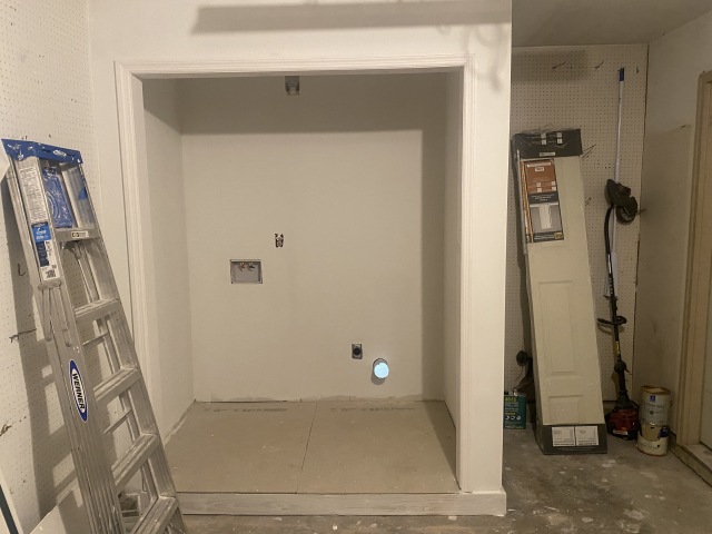 2022/04(April)/Chance-1st-House/640x480_2022-04-16-Chance-1st-House-66-garage-construction.JPG