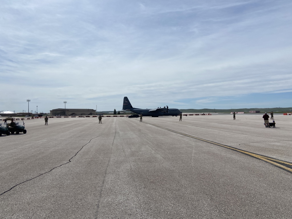 2022/05(May)/BlueAngels-Ellis-AFB/1024x768_2022-05-14-Blue-Angels-Ellis-AFB-029.JPG