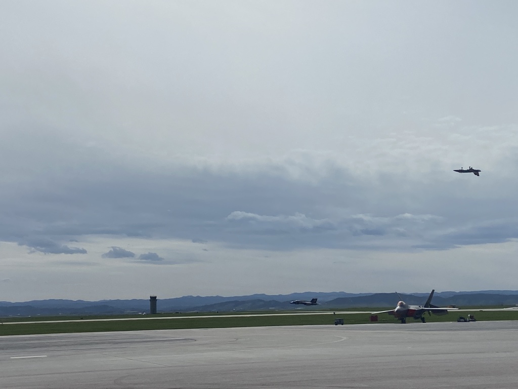 2022/05(May)/BlueAngels-Ellis-AFB/1024x768_2022-05-14-Blue-Angels-Ellis-AFB-100.JPG