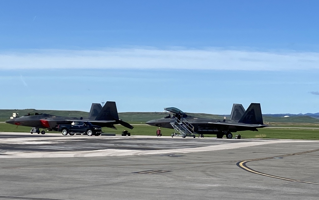 2022/05(May)/BlueAngels-Ellis-AFB/1024x768_2022-05-15-Blue-Angels-Ellis-AFB-002.JPG