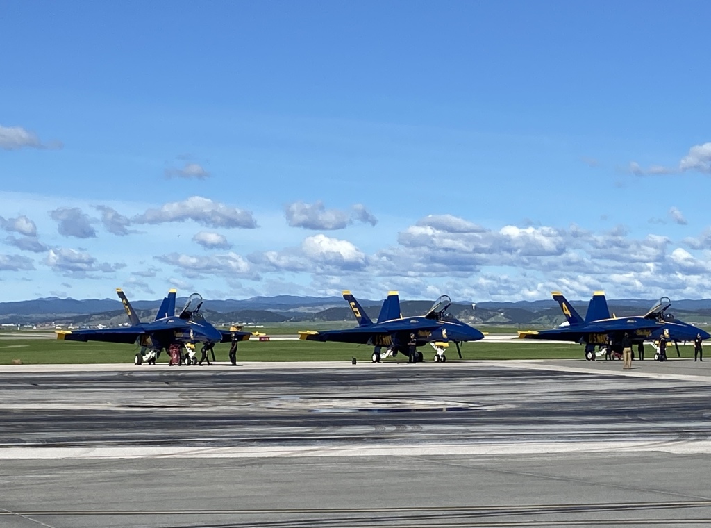2022/05(May)/BlueAngels-Ellis-AFB/1024x768_2022-05-15-Blue-Angels-Ellis-AFB-003.JPG