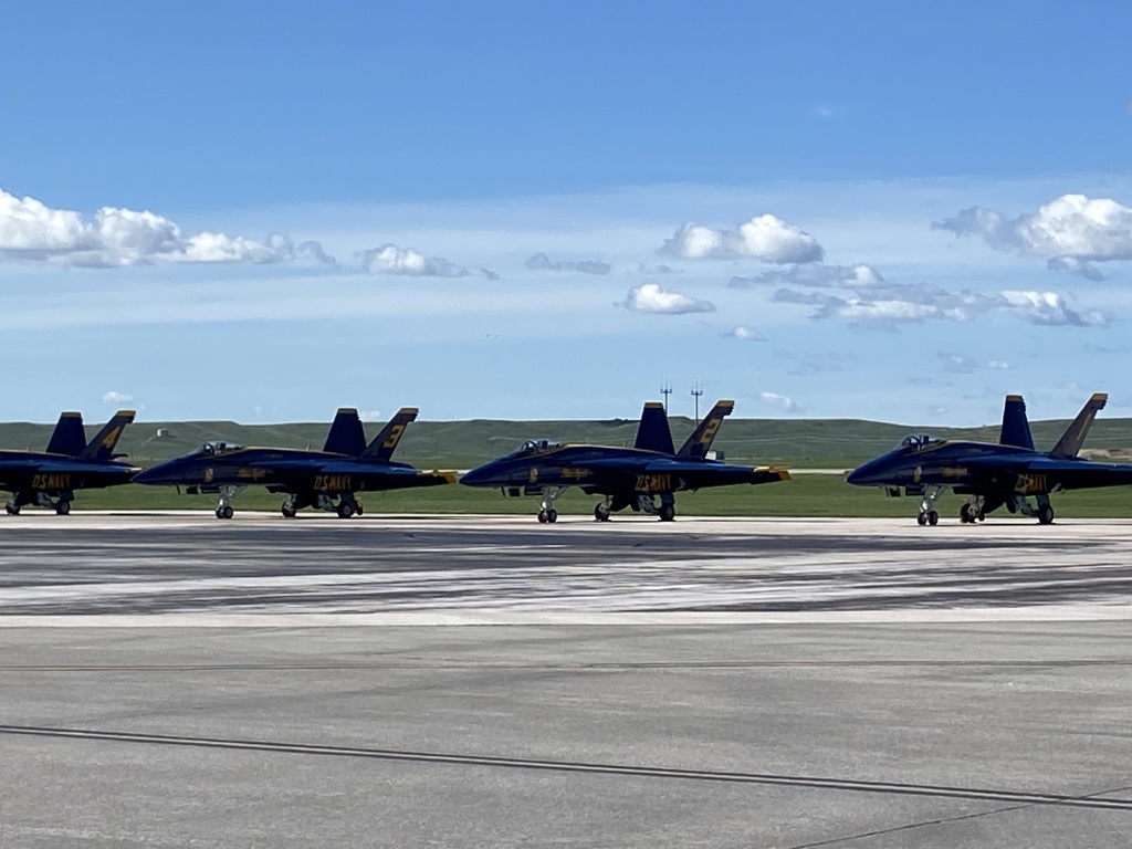 2022/05(May)/BlueAngels-Ellis-AFB/1024x768_2022-05-15-Blue-Angels-Ellis-AFB-020.JPG
