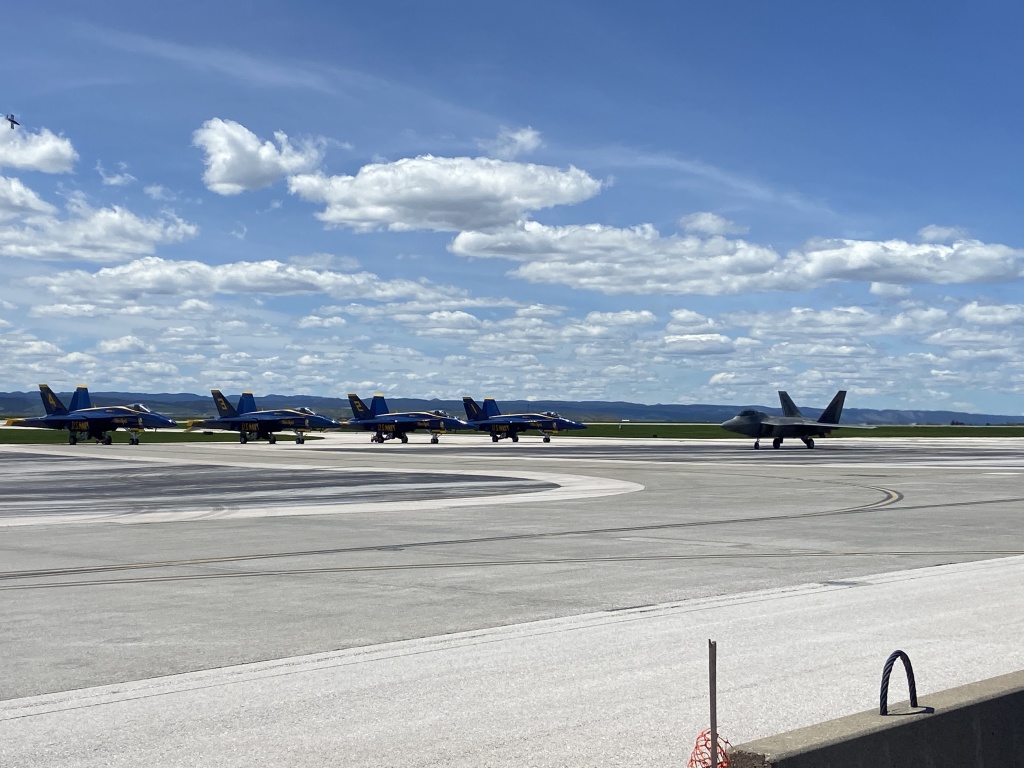 2022/05(May)/BlueAngels-Ellis-AFB/1024x768_2022-05-15-Blue-Angels-Ellis-AFB-061.JPG