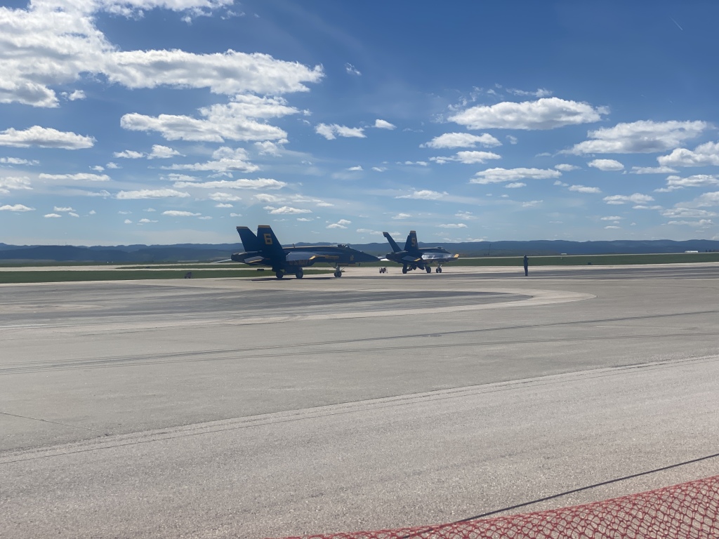 2022/05(May)/BlueAngels-Ellis-AFB/1024x768_2022-05-15-Blue-Angels-Ellis-AFB-076.JPG