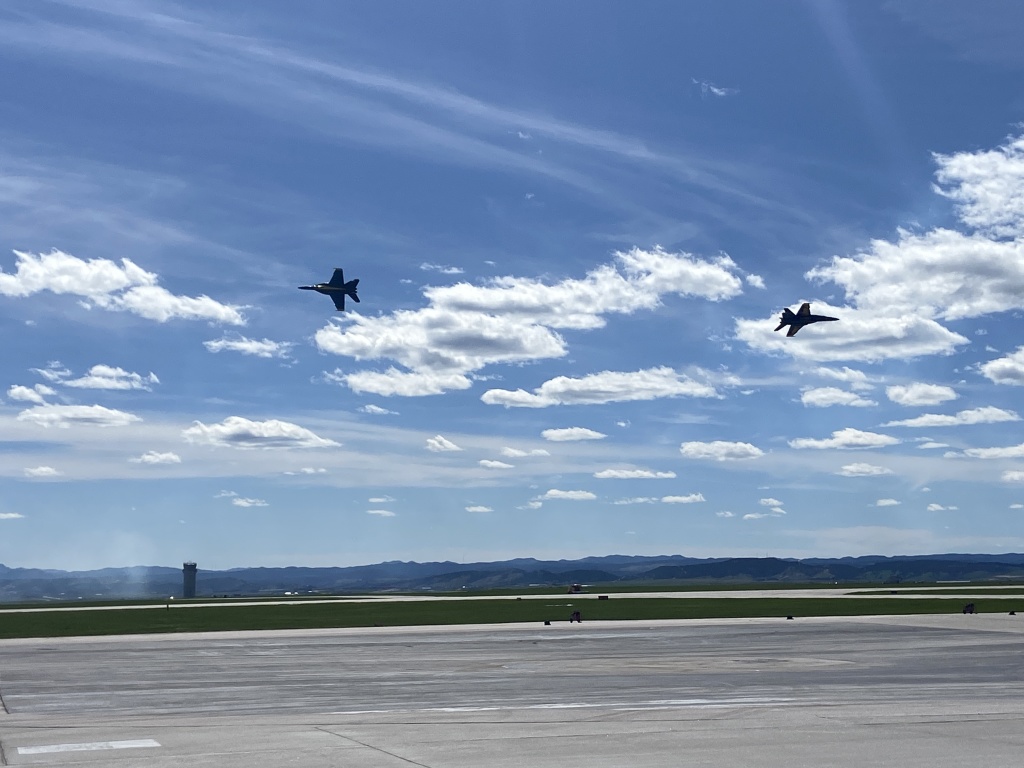 2022/05(May)/BlueAngels-Ellis-AFB/1024x768_2022-05-15-Blue-Angels-Ellis-AFB-095.JPG