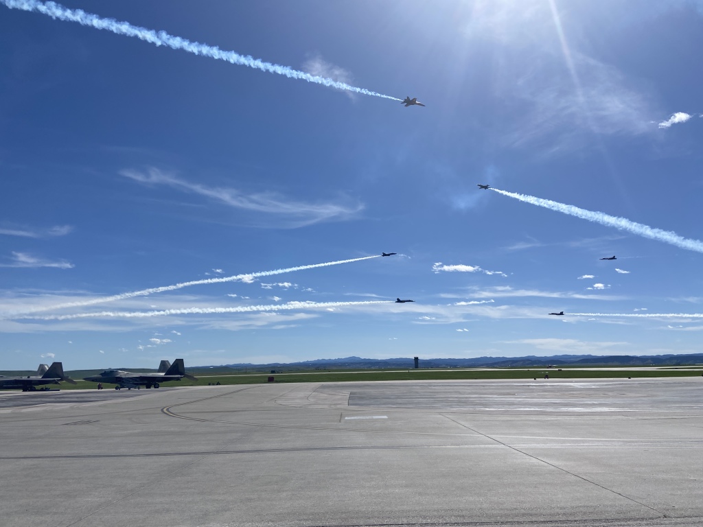 2022/05(May)/BlueAngels-Ellis-AFB/1024x768_2022-05-15-Blue-Angels-Ellis-AFB-148.JPG