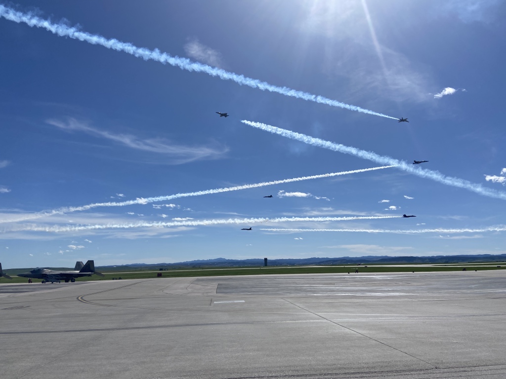 2022/05(May)/BlueAngels-Ellis-AFB/1024x768_2022-05-15-Blue-Angels-Ellis-AFB-152.JPG