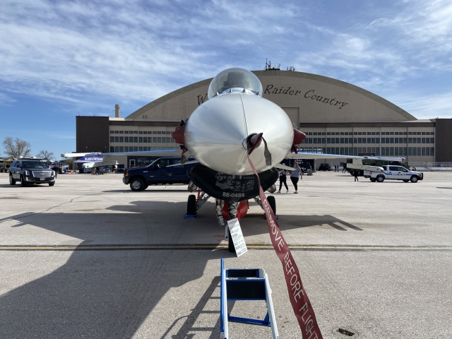 2022/05(May)/BlueAngels-Ellis-AFB/640x480_2022-05-14-Blue-Angels-Ellis-AFB-009.JPG