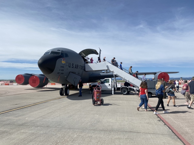 2022/05(May)/BlueAngels-Ellis-AFB/640x480_2022-05-14-Blue-Angels-Ellis-AFB-022.JPG