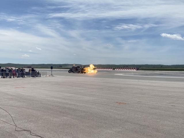 2022/05(May)/BlueAngels-Ellis-AFB/640x480_2022-05-14-Blue-Angels-Ellis-AFB-057.JPG