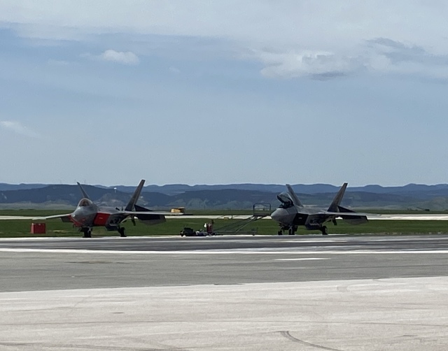 2022/05(May)/BlueAngels-Ellis-AFB/640x480_2022-05-14-Blue-Angels-Ellis-AFB-065.JPG