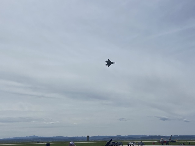 2022/05(May)/BlueAngels-Ellis-AFB/640x480_2022-05-14-Blue-Angels-Ellis-AFB-081.JPG