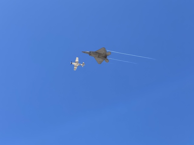 2022/05(May)/BlueAngels-Ellis-AFB/640x480_2022-05-15-Blue-Angels-Ellis-AFB-058.JPG