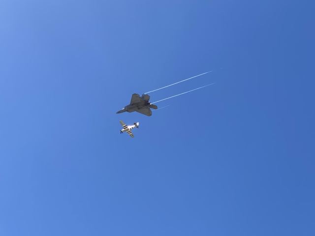 2022/05(May)/BlueAngels-Ellis-AFB/640x480_2022-05-15-Blue-Angels-Ellis-AFB-059.JPG