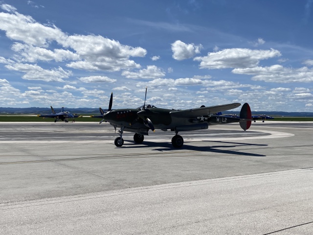 2022/05(May)/BlueAngels-Ellis-AFB/640x480_2022-05-15-Blue-Angels-Ellis-AFB-067.JPG