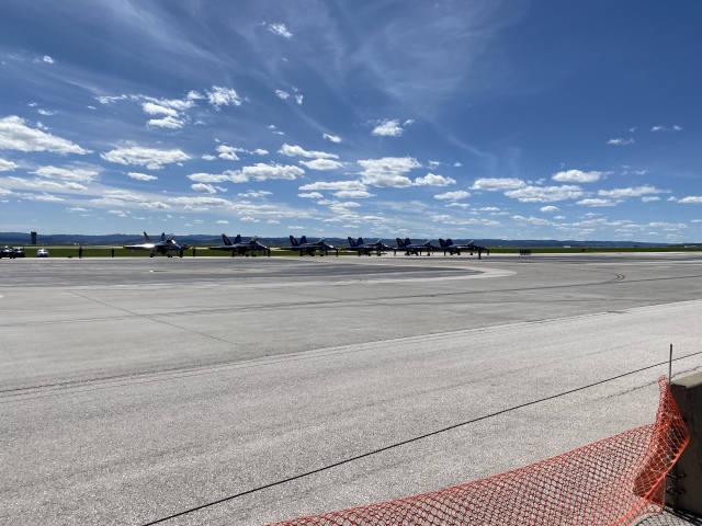 2022/05(May)/BlueAngels-Ellis-AFB/640x480_2022-05-15-Blue-Angels-Ellis-AFB-070.JPG