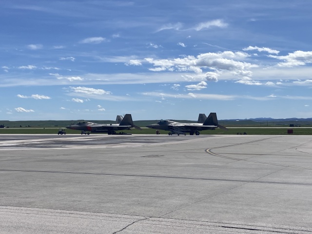 2022/05(May)/BlueAngels-Ellis-AFB/640x480_2022-05-15-Blue-Angels-Ellis-AFB-077.JPG