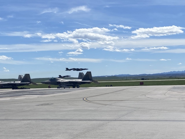 2022/05(May)/BlueAngels-Ellis-AFB/640x480_2022-05-15-Blue-Angels-Ellis-AFB-080.JPG