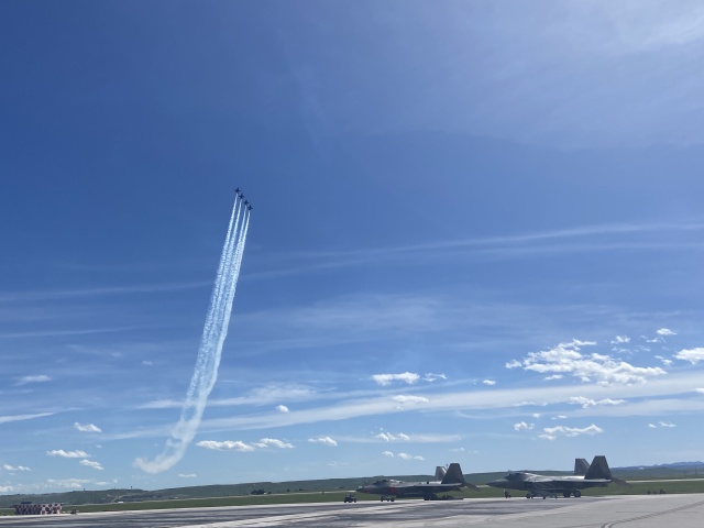 2022/05(May)/BlueAngels-Ellis-AFB/640x480_2022-05-15-Blue-Angels-Ellis-AFB-106.JPG