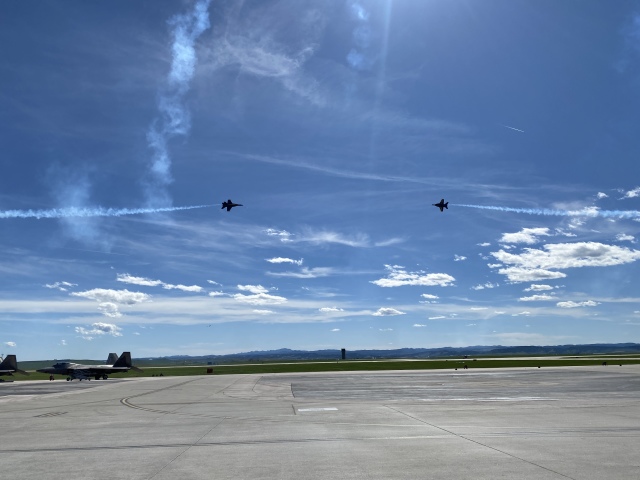 2022/05(May)/BlueAngels-Ellis-AFB/640x480_2022-05-15-Blue-Angels-Ellis-AFB-112.JPG