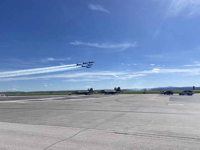 2022/05(May)/BlueAngels-Ellis-AFB/640x480_2022-05-15-Blue-Angels-Ellis-AFB-165.JPG