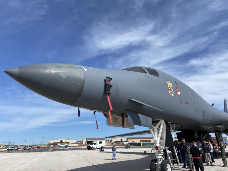 2022/05(May)/BlueAngels-Ellis-AFB/800x600_2022-05-14-Blue-Angels-Ellis-AFB-012.JPG