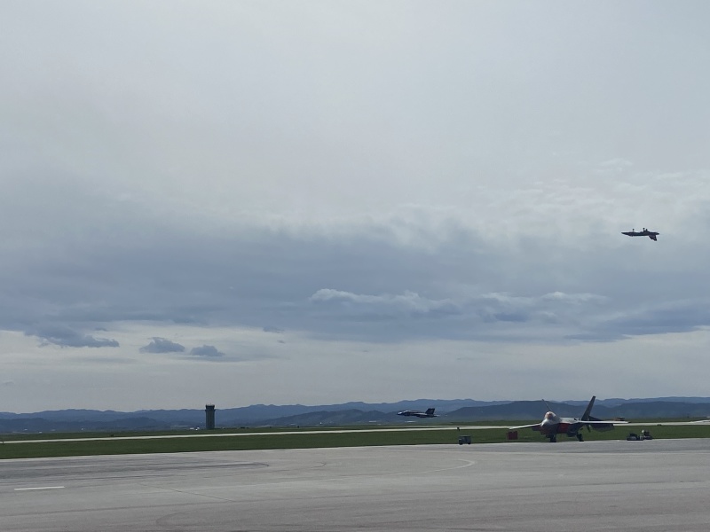 2022/05(May)/BlueAngels-Ellis-AFB/800x600_2022-05-14-Blue-Angels-Ellis-AFB-100.JPG