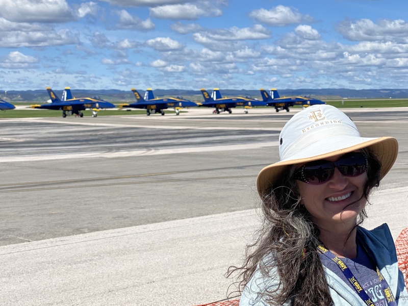 2022/05(May)/BlueAngels-Ellis-AFB/800x600_2022-05-15-Blue-Angels-Ellis-AFB-037-Suzi-GOOD.JPG