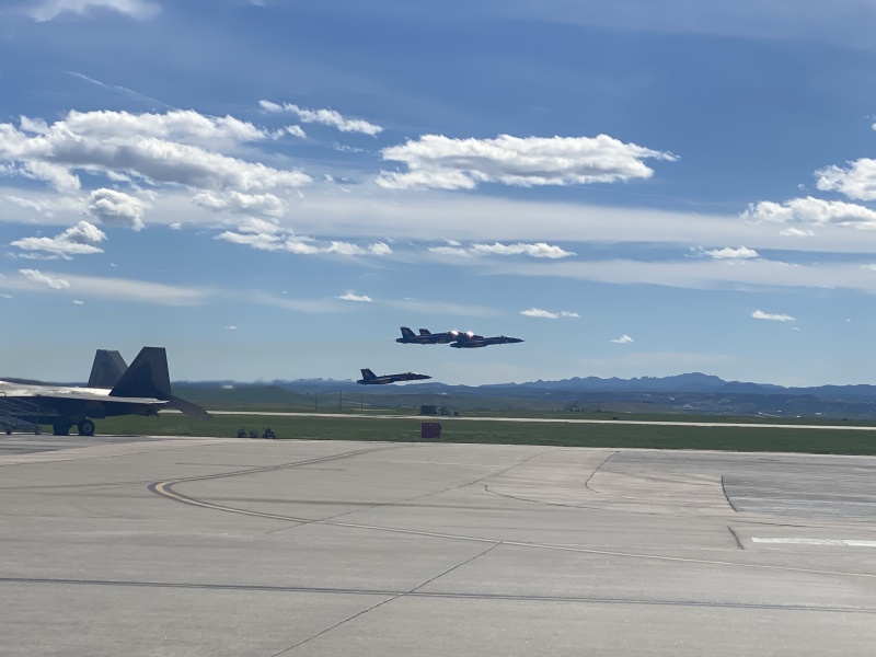 2022/05(May)/BlueAngels-Ellis-AFB/800x600_2022-05-15-Blue-Angels-Ellis-AFB-081.JPG