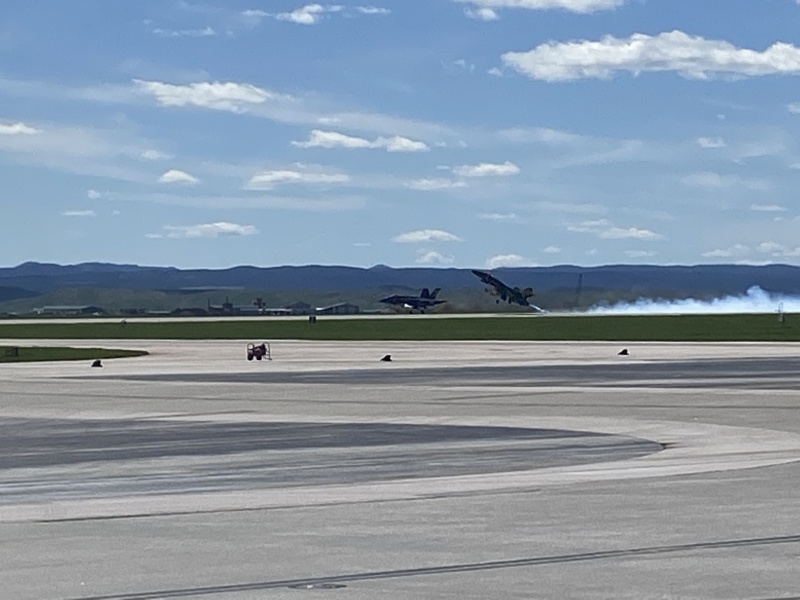 2022/05(May)/BlueAngels-Ellis-AFB/800x600_2022-05-15-Blue-Angels-Ellis-AFB-085.JPG