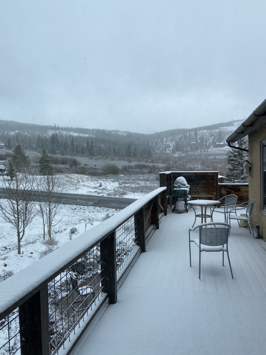 2022/05(May)/Colorado-Ben-Kavita/1024x768_2022-05-04-Colorado-55-snowed.JPG