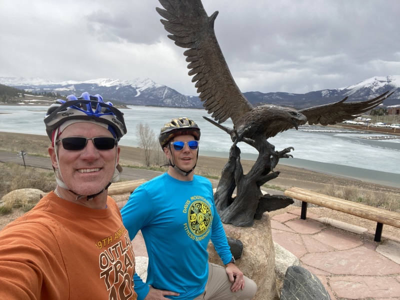 2022/05(May)/Colorado-Ben-Kavita/800x600_2022-05-01-Colorado-18-Travis-Ben.JPG