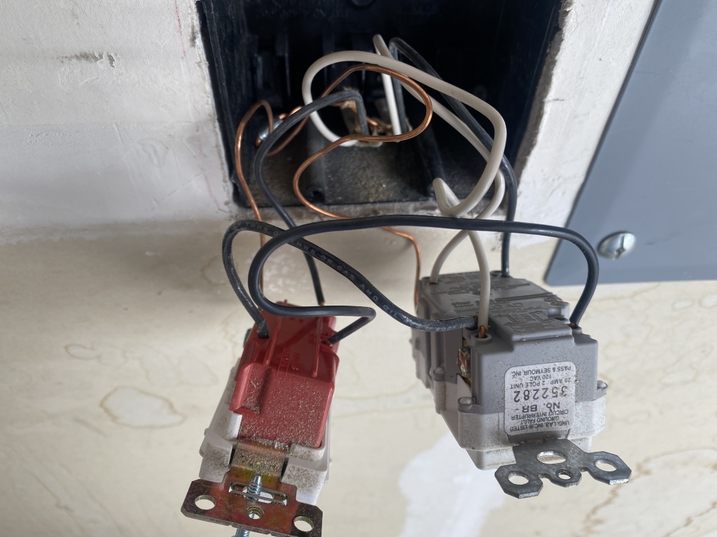 2022-05-22-House-02-smart-outlets.JPG