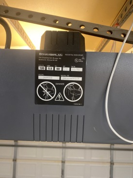 2022-08-16-House-02-garage-door-opener-problems.JPG