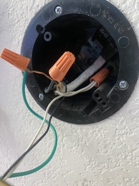 2022-08-16-House-42-Kitchen-Light-ballast-replaced.JPG
