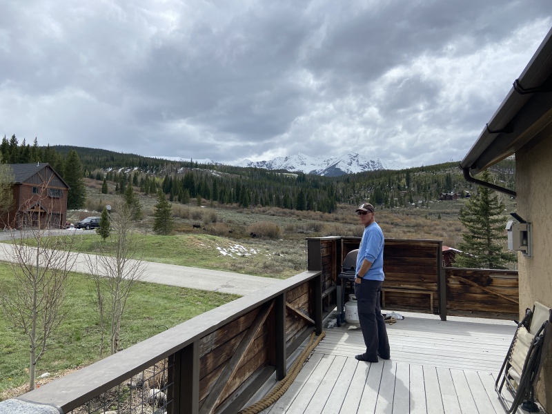 2022/05(May)/Colorado-Moose-Snow/800x600_2022-05-23-Moose-06-Travis.JPG