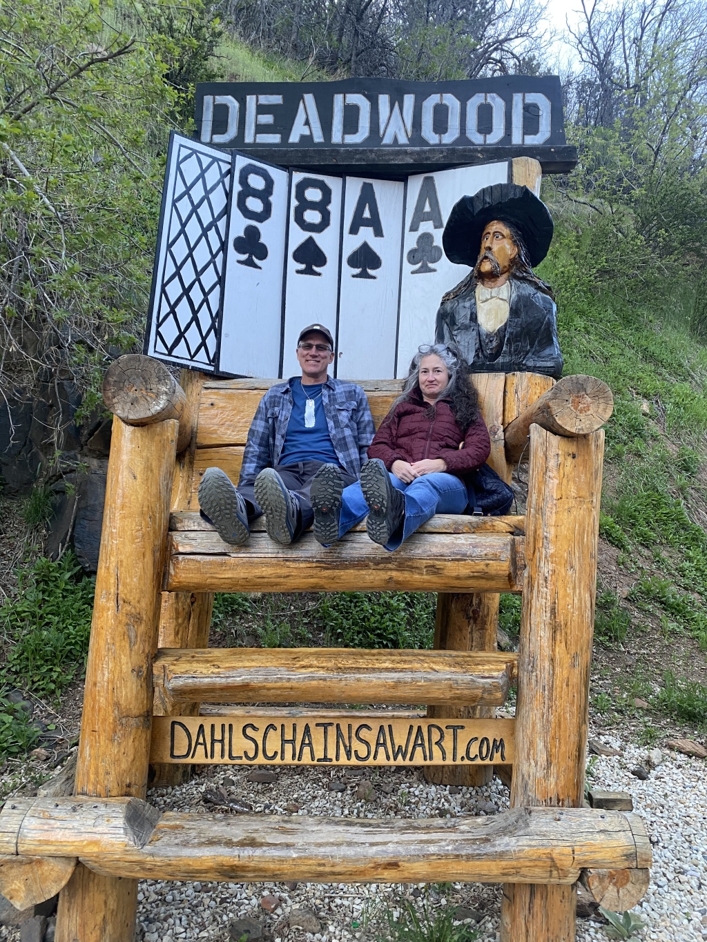 2022-05-18-Deadwood-SD-big-chair-02-Travis-Suzi.JPG
