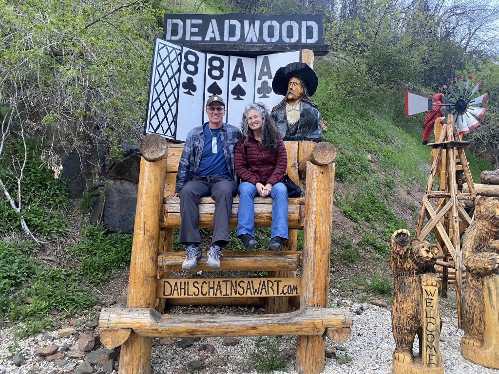 2022-05-18-Deadwood-SD-big-chair-04-Travis-Suzi.JPG