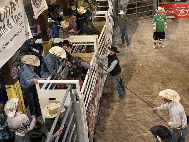 2022/05(May)/VA-SAVD-Sturgis-SD-plus-parents/640x480_2022-05-14-Sturgis-SD-08-Bull-Riding-Rodeo.JPG