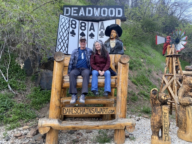 2022-05-18-Deadwood-SD-big-chair-04-Travis-Suzi.JPG