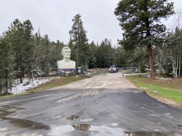 2022-05-19-Sturgis-SD-51-Lincoln-statue.JPG