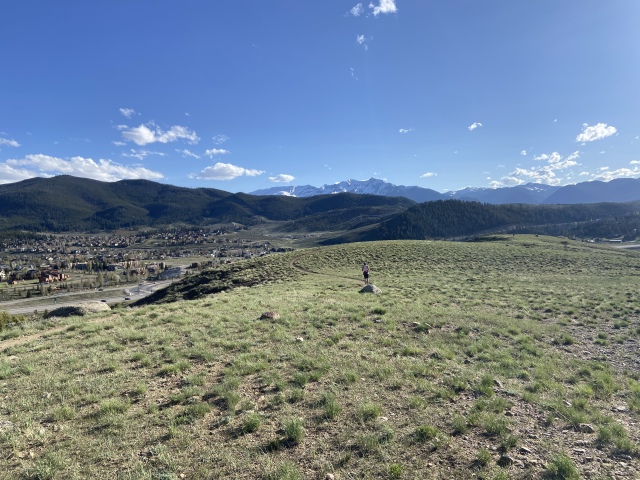 2022/06(June)/Colorado-Chance-Dax-Aditi-Chance/640x480_2022-06-01-Colorado-006-Suzi-Trailrun.JPG