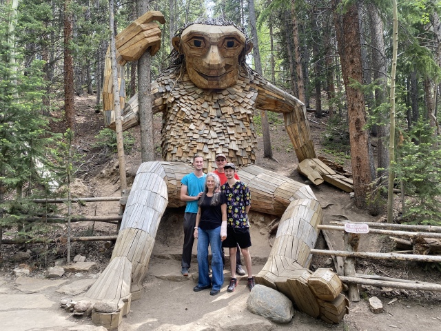 2022/06(June)/Colorado-Chance-Dax-Aditi-Chance/640x480_2022-06-17-Colorado-Isak-Heartstone-09-Chance-Travis-Suzi-Dax.JPG