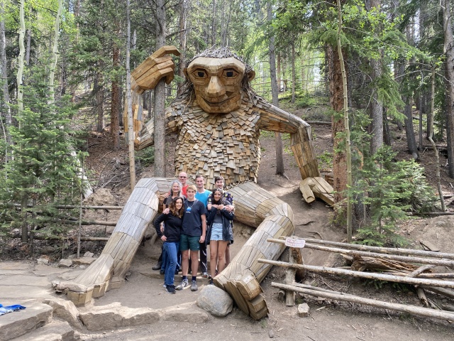 2022/06(June)/Colorado-Chance-Dax-Aditi-Chance/640x480_2022-06-17-Colorado-Isak-Heartstone-25-Chance-Travis-Suzi-Dax-Aditi-Heather-Ian.JPG