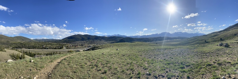 2022/06(June)/Colorado-Chance-Dax-Aditi-Chance/800x600_2022-06-01-Colorado-007-Suzi-Trailrun.JPG