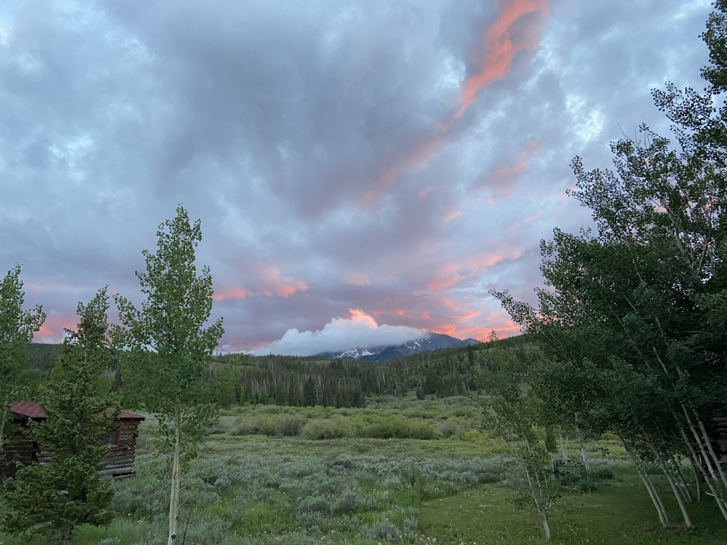 2022/06(June)/Colorado-Concerts/1024x768_2022-06-25-Sunset-1.JPG