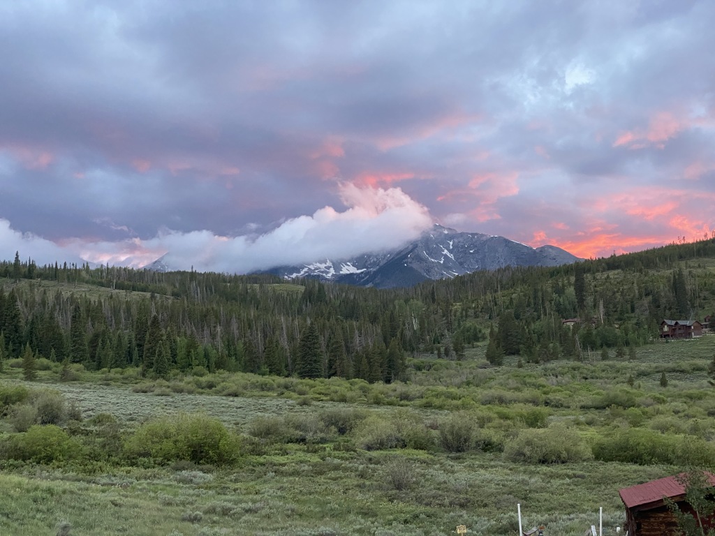 2022/06(June)/Colorado-Concerts/1024x768_2022-06-25-Sunset-7.JPG