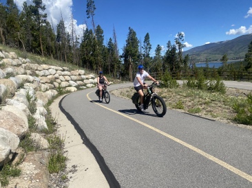2022-07-07-Colorado-JenniferKnuttson-Ben-Visit-18-biking.JPG